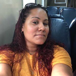 Meet your Posher, Elaine